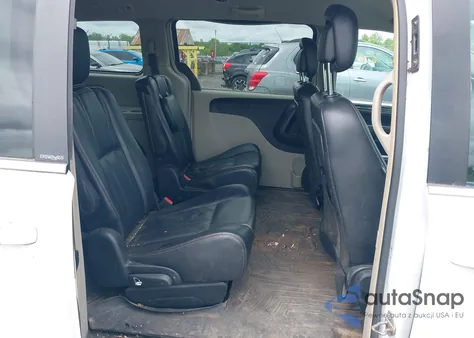 2014 Chrysler Town & Country Touring from USA, damaged, VIN 2C4RC1BG0ER255596